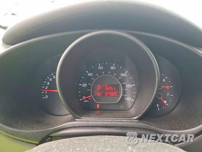 Zdjęcie 9 z 12 samochodu: 2016 KIA SOUL BASE VIN:KNDJN2A25G7832629 - miniatura
