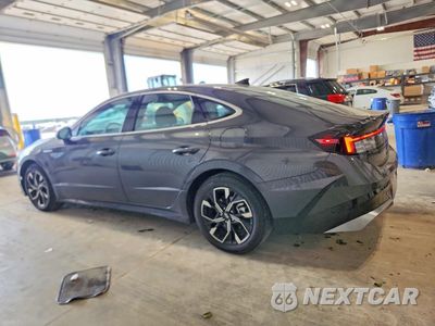 Drugie zdjęcie samochodu z przodu: 2025 HYUNDAI SONATA SEL VIN:KMHL64JA0SA434132 - miniatura