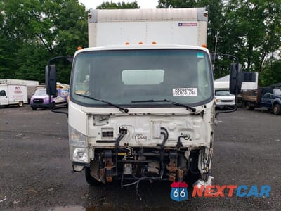 Piąte zdjęcie samochodu w środku: 2016 ISUZU NPR HD BOX TRUCK VIN:JALC4W167G7001072 - miniatura