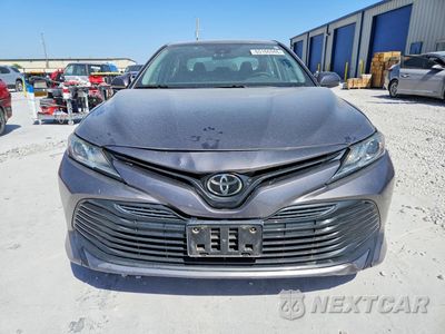 Piąte zdjęcie samochodu w środku: 2019 TOYOTA CAMRY LE VIN:4T1B11HKXKU268871 - miniatura