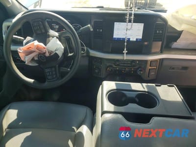 Zdjęcie 8 z 12 samochodu: 2026 FORD F350 SUPER DUTY VIN:1FT8W3DT5TED25497 - miniatura