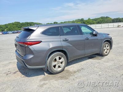 Trzecie zdjęcie samochodu z tyłu: 2022 TOYOTA HIGHLANDER LE VIN:5TDBZRBH2NS578224 - miniatura