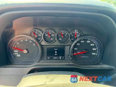 Zdjęcie 9 z 11 samochodu: 2023 CHEVROLET SILVERADO C1500 VIN:3GCNAAEK8PG339176 - miniatura