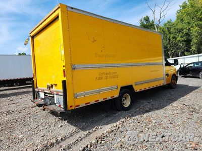 Trzecie zdjęcie samochodu z tyłu: 2017 GMC SAVANA BOX TRUCK VIN:1GD37TCG7H1903508 - miniatura