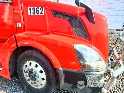 Zdjęcie 11 z 13 samochodu: 2015 VOLVO VN VNL VIN:4V4NC9EH8FN185401 - miniatura