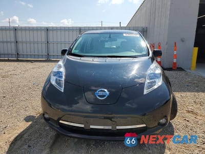 Piąte zdjęcie samochodu w środku: 2014 NISSAN LEAF SV VIN:1N4AZ0CP0EC338884 - miniatura