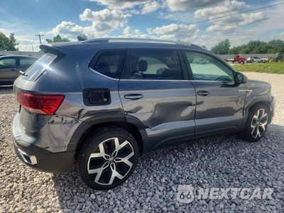 Trzecie zdjęcie samochodu z tyłu: 2022 VOLKSWAGEN TAOS SEL VIN:3VVJX7B28NM025872 - miniatura