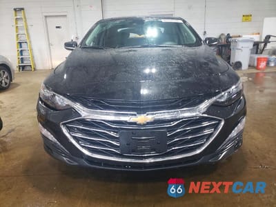 Piąte zdjęcie samochodu w środku: 2025 CHEVROLET MALIBU LT VIN:1G1ZD5ST8SF127605 - miniatura