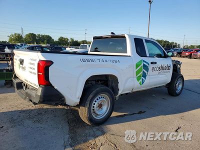 Trzecie zdjęcie samochodu z tyłu: 2025 TOYOTA TACOMA SR VIN:3TYJDAHN4ST024269 - miniatura