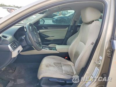 Zdjęcie 7 z 12 samochodu: 2018 HONDA ACCORD LX VIN:1HGCV1F17JA179817 - miniatura