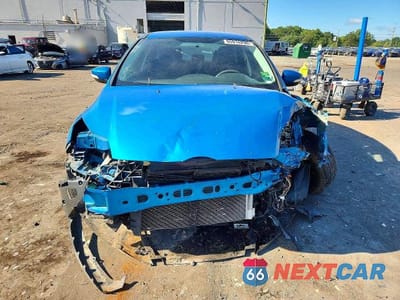 Piąte zdjęcie samochodu w środku: 2013 FORD FOCUS SE VIN:1FADP3F22DL269957 - miniatura