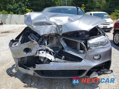 Piąte zdjęcie samochodu w środku: 2019 BMW X6 XDRIVE35I VIN:5UXKU2C59K0Z65425 - miniatura