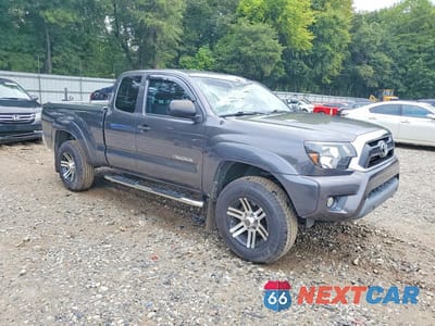 Czwarte zdjęcie samochodu z boku: 2013 TOYOTA TACOMA PRERUNNER ACCESS CAB VIN:5TFTX4GN3DX016823 - miniatura