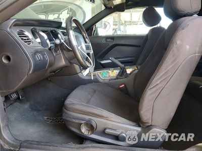 Zdjęcie 7 z 12 samochodu: 2013 FORD MUSTANG VIN:1ZVBP8EM1D5203919 - miniatura