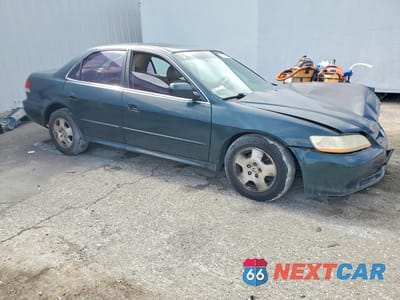 Czwarte zdjęcie samochodu z boku: 2001 HONDA ACCORD EX VIN:1HGCG16591A055691 - miniatura