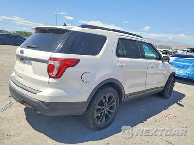 Trzecie zdjęcie samochodu z tyłu: 2018 FORD EXPLORER XLT VIN:1FM5K7D87JGA80572 - miniatura