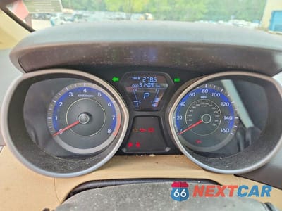 Zdjęcie 9 z 13 samochodu: 2012 HYUNDAI ELANTRA LIMITED VIN:KMHDH4AE7CU342601 - miniatura