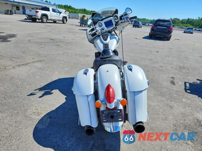 Czwarte zdjęcie samochodu z boku: 2017 INDIAN CHIEFTAIN VIN:56KTCAAA8H3355522 - miniatura
