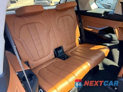 Zdjęcie 6 z 11 samochodu: 2019 BMW X7 XDRIVE50I VIN:5UXCX4C57KLS36314 - miniatura