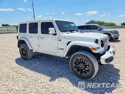 Czwarte zdjęcie samochodu z boku: 2021 JEEP WRANGLER UNLIMITED SAHARA VIN:1C4HJXEM8MW637645 - miniatura