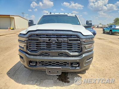 Piąte zdjęcie samochodu w środku: 2026 RAM 2500 TRADESMAN VIN:3C63R5CL9TG168216 - miniatura