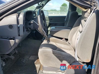 Zdjęcie 7 z 12 samochodu: 2004 CHEVROLET SILVERADO K3500 VIN:1GCJK39254E295061 - miniatura