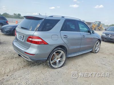 Trzecie zdjęcie samochodu z tyłu: 2015 MERCEDES-BENZ ML 350 VIN:4JGDA5JB9FA453740 - miniatura
