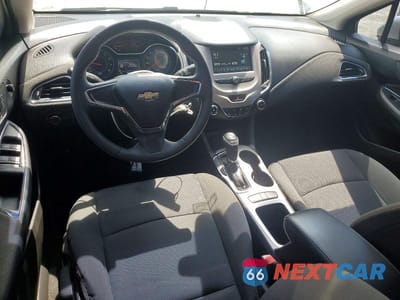 Zdjęcie 8 z 12 samochodu: 2018 CHEVROLET CRUZE LS VIN:1G1BC5SM0J7238560 - miniatura