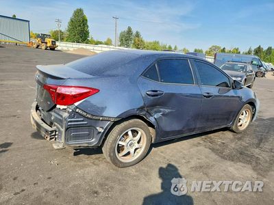 Trzecie zdjęcie samochodu z tyłu: 2018 TOYOTA COROLLA SE VIN:5YFBURHE8JP851116 - miniatura