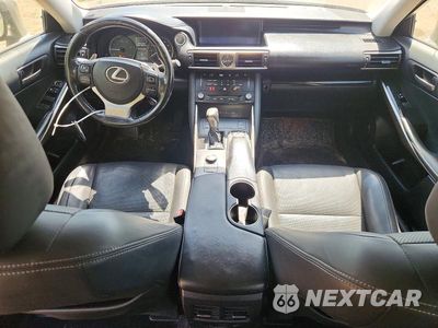 Zdjęcie 8 z 12 samochodu: 2018 LEXUS IS 300 VIN:JTHC81D23J5026473 - miniatura