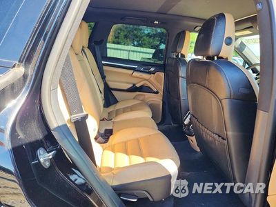 Zdjęcie 11 z 13 samochodu: 2017 PORSCHE CAYENNE SE HYBRID PLATINUM VIN:WP1AE2A24HLA74953 - miniatura