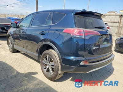 Drugie zdjęcie samochodu z przodu: 2018 TOYOTA RAV4 XLE VIN:JTMWFREV6JJ190299 - miniatura