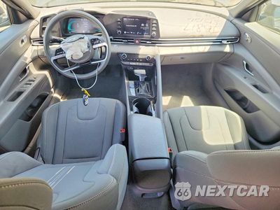 Zdjęcie 8 z 12 samochodu: 2025 HYUNDAI ELANTRA HYBRID BLUE VIN:KMHLM4DJ7SU129842 - miniatura