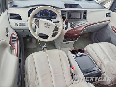 Zdjęcie 8 z 14 samochodu: 2013 TOYOTA SIENNA XLE 8-PASSENGER VIN:5TDYK3DC5DS340654 - miniatura