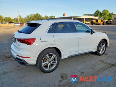 Trzecie zdjęcie samochodu z tyłu: 2024 AUDI Q3 PREMIUM S LINE 45 VIN:WA1DECF30R1088622 - miniatura