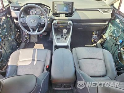 Zdjęcie 8 z 13 samochodu: 2021 TOYOTA RAV4 XLE PREMIUM VIN:2T3C1RFV6MW154392 - miniatura