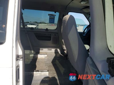 Zdjęcie 11 z 13 samochodu: 2008 FORD ECONOLINE E350 SUPER DUTY WAGON VIN:1FBSS31L58DA32061 - miniatura