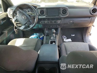 Zdjęcie 8 z 12 samochodu: 2021 TOYOTA TACOMA TRD OFF-ROAD VIN:3TMCZ5AN4MM423595 - miniatura