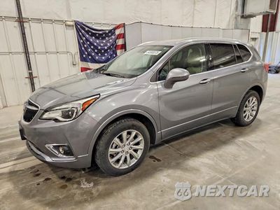 2020 BUICK ENVISION ESSENCE LRBFX2SA3LD169495 - główne zdjęcie licytacji z USA - miniatura