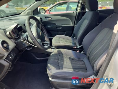 Zdjęcie 7 z 12 samochodu: 2012 CHEVROLET SONIC LT VIN:1G1JC6SH0C4179390 - miniatura