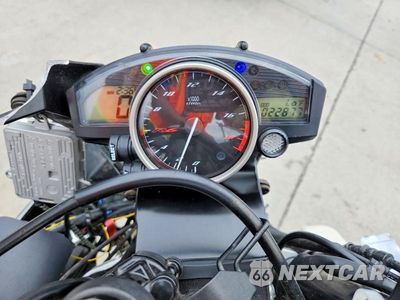 Zdjęcie 7 z 10 samochodu: 2014 YAMAHA YZFR6 VIN:JYARJ16E9EA031841 - miniatura