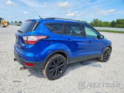 Trzecie zdjęcie samochodu z tyłu: 2017 FORD ESCAPE SE VIN:1FMCU9G92HUE59699 - miniatura