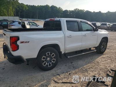 Trzecie zdjęcie samochodu z tyłu: 2024 CHEVROLET COLORADO Z71 VIN:1GCPTDEK0R1252376 - miniatura