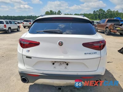 Zdjęcie 6 z 13 samochodu: 2018 ALFA ROMEO STELVIO TI SPORT VIN:ZASFAKNN6J7C10688 - miniatura