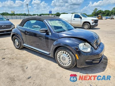 Czwarte zdjęcie samochodu z boku: 2015 VOLKSWAGEN BEETLE 1.8T VIN:3VW517AT6FM808361 - miniatura