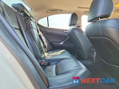 Zdjęcie 10 z 12 samochodu: 2006 LEXUS IS 350 VIN:JTHBE262662006718 - miniatura