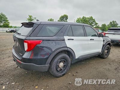 Trzecie zdjęcie samochodu z tyłu: 2024 FORD EXPLORER POLICE INTERCEPTOR VIN:1FM5K8AB6RGA30473 - miniatura