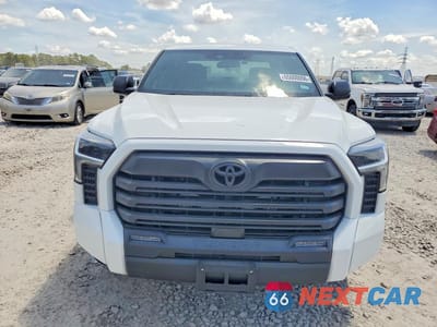 Piąte zdjęcie samochodu w środku: 2025 TOYOTA TUNDRA SR5 VIN:5TFLA5AB6SX041623 - miniatura