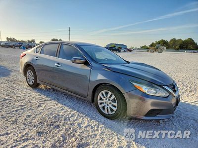 Czwarte zdjęcie samochodu z boku: 2017 NISSAN ALTIMA 2.5 S VIN:1N4AL3AP6HC496463 - miniatura