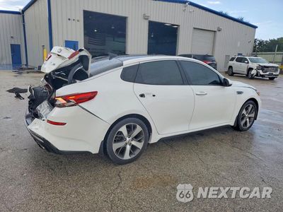 Trzecie zdjęcie samochodu z tyłu: 2020 KIA OPTIMA S VIN:5XXGT4L33LG394857 - miniatura